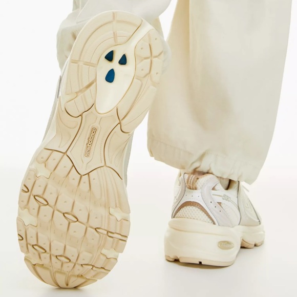 ✨Sold✨ New Balance 530 Bone Angora - Picture 3 of 6